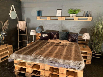 Pallet Bed 240 x 200 cm | 80 x 120 cm B-keus europallets - Online-Pallets