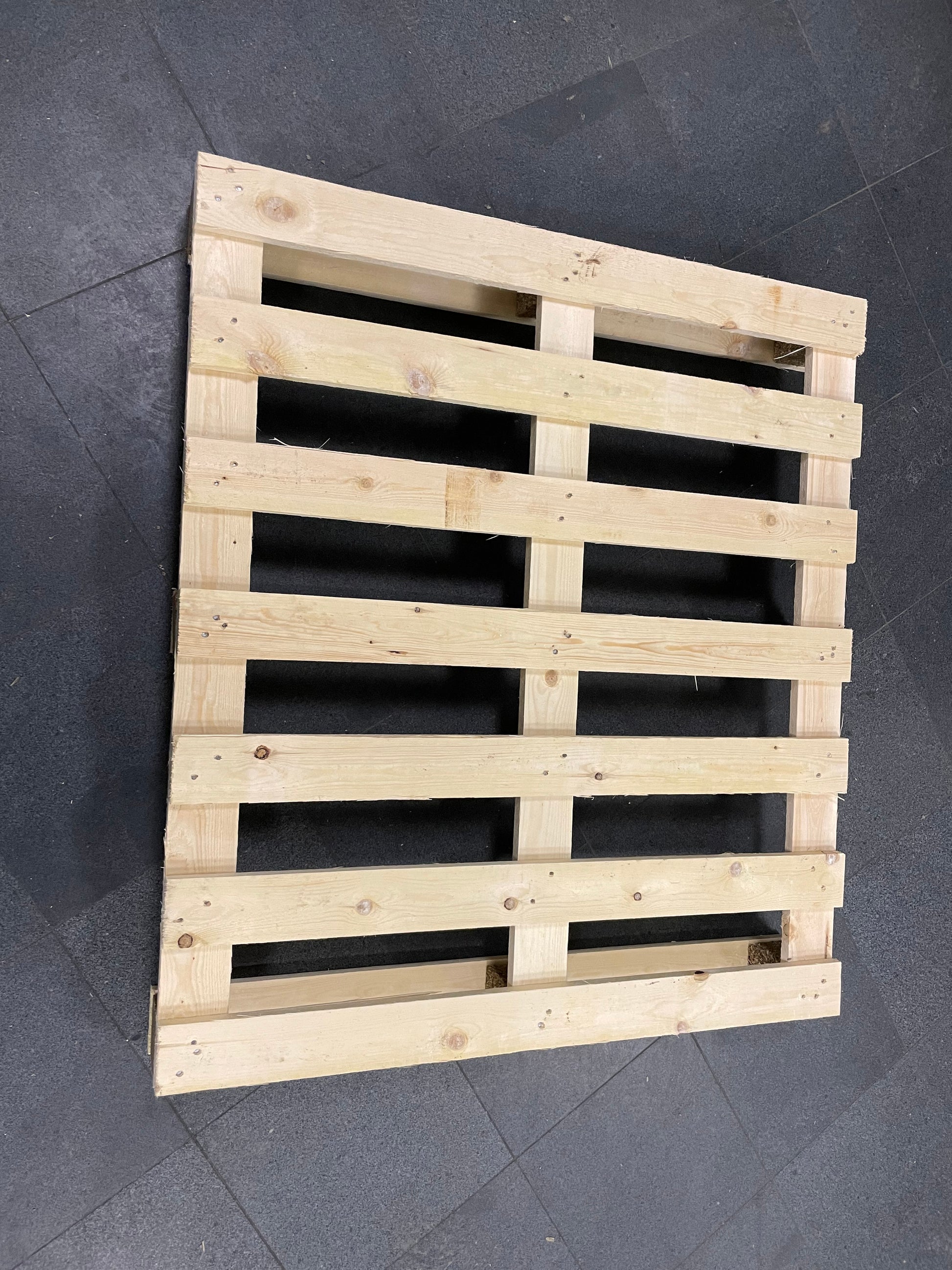 Nieuwe Pallet 90x100cm - Online-Pallets