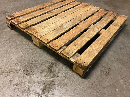 Gebruikte Pallet 110x110cm - Online-Pallets